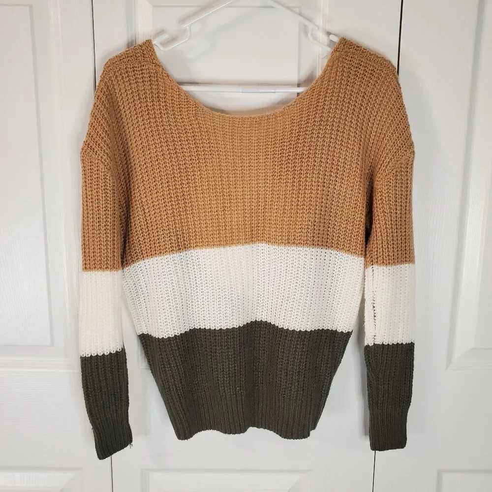✨️ Colorblock Twisted Front Knit Vneck Sweater